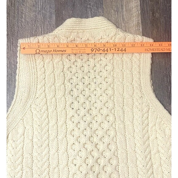 Aran Woollen Mills 100% Wool Cable Knit Button Front Vest Men’s M Ireland Cream - Picture 8 of 8
